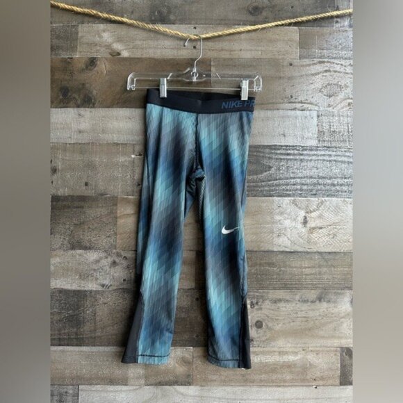 Nike Pro XS Womens Blue Gradient Dri-Fit Athletic Leggings with Stretch & Breath - Picture 1 of 6